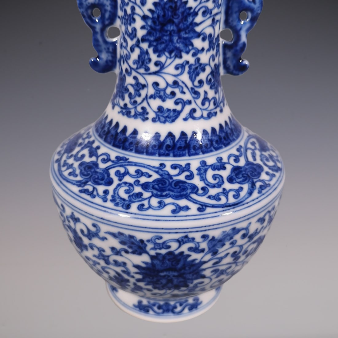 An Exquisite Blue and White Lotus Pattern Double-Ears Vase - 3