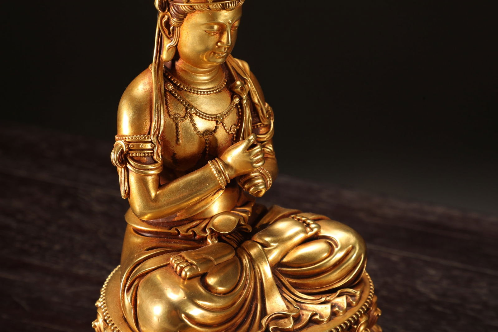 An Exquisite Gilt Bronze Buddha Statue - 6