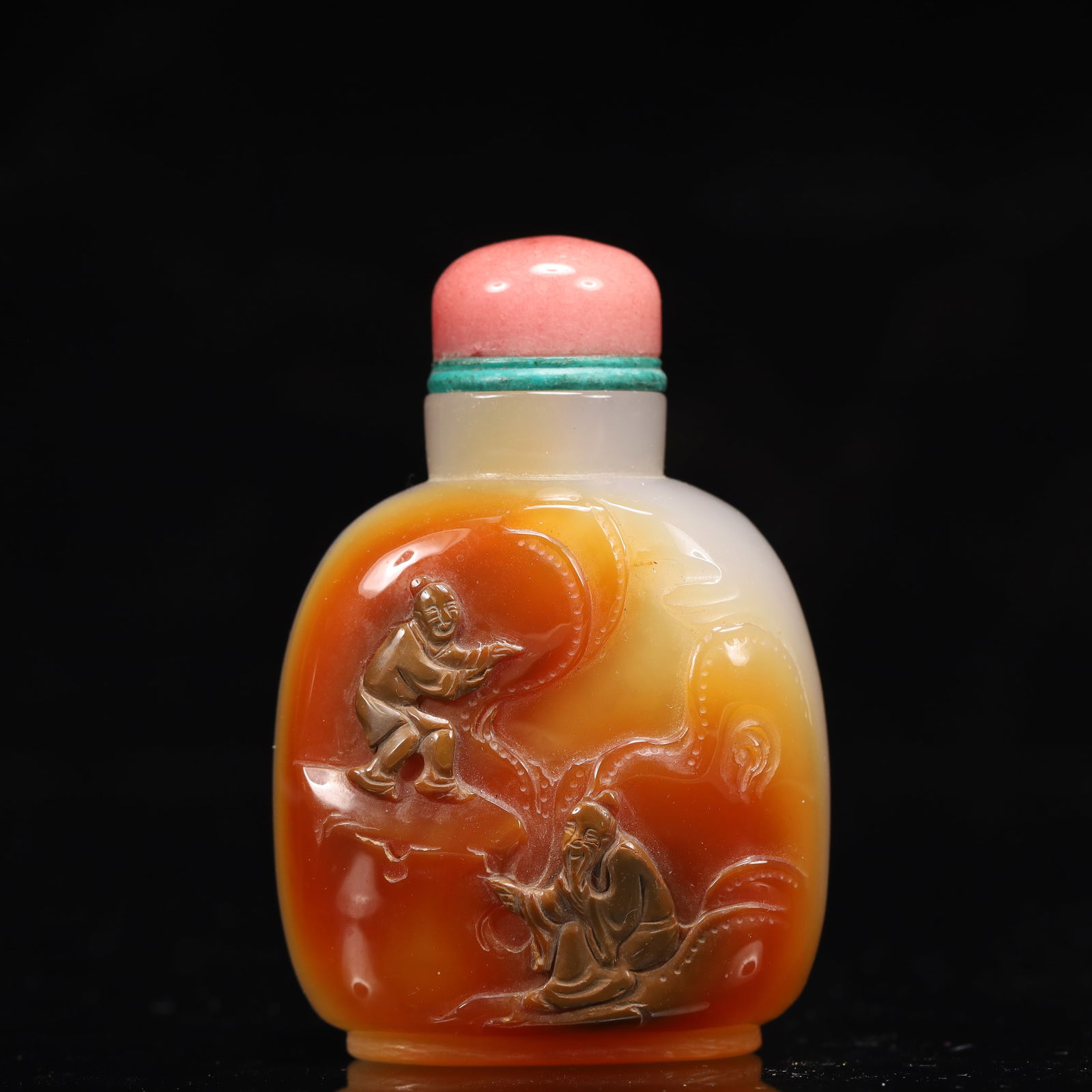 An Exquisite Agate Character and Story Pattern Snuff Bottle (1 of 9)