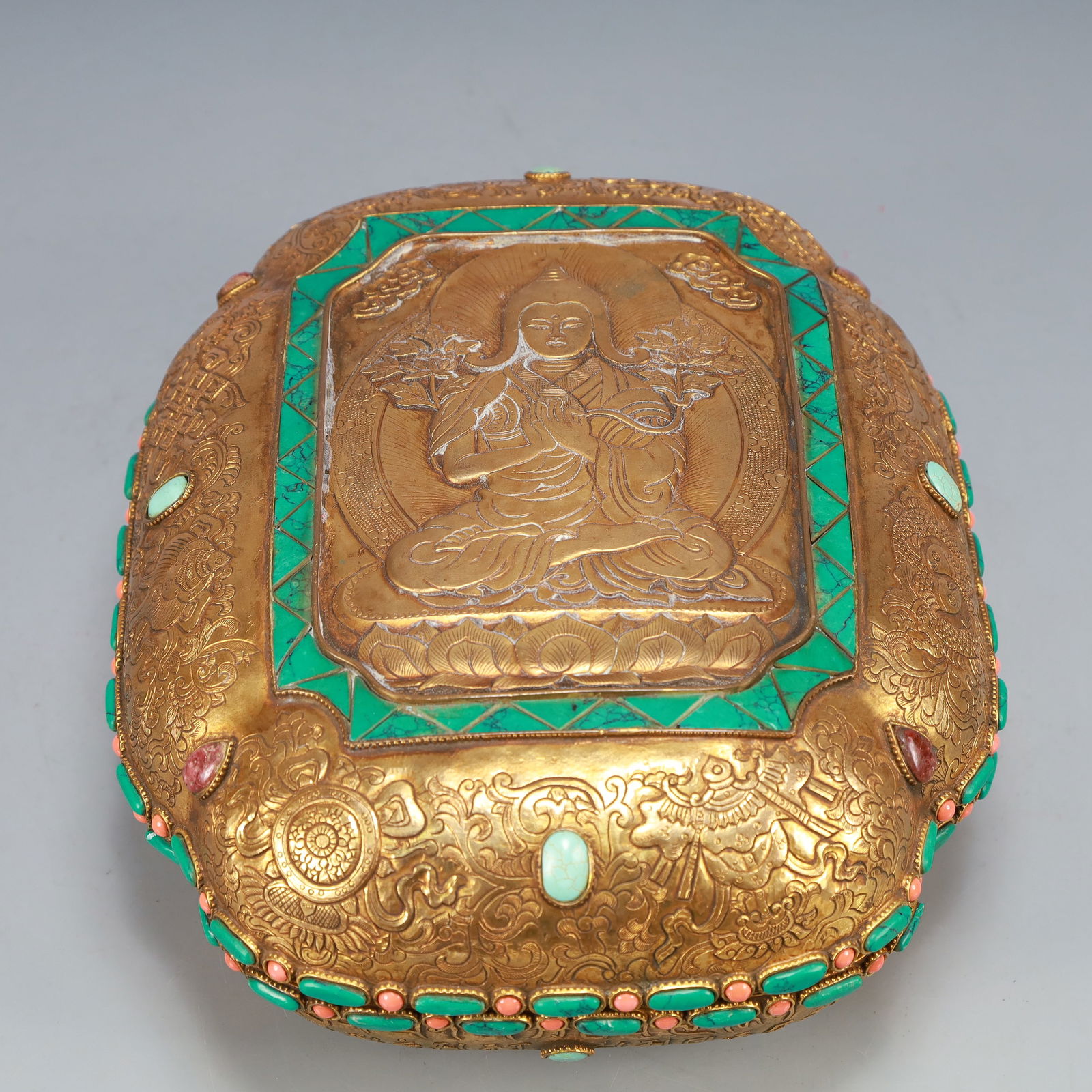 A Exquisite Gilt Bronze Inlaid Gems Eight Treasures Pattern Buddha statue Pattern Box (1 of 14)