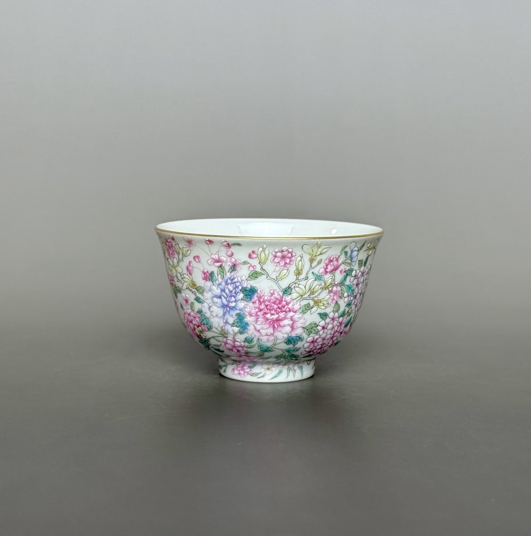 An Exquisite Famille-Rose Flower Pattern Cup - 6
