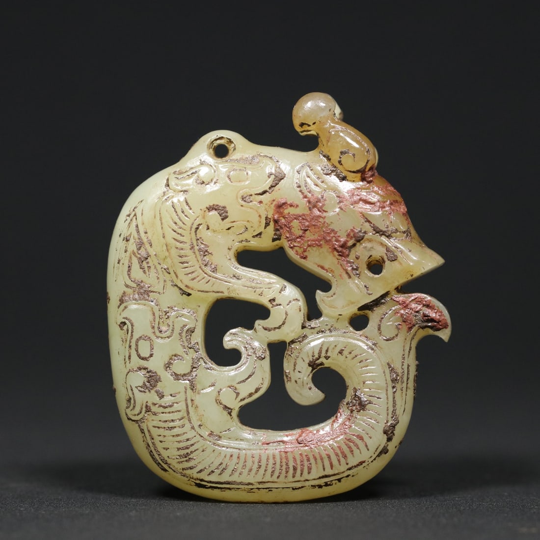 An Exquisite White Jade Dragon Pendant - 2