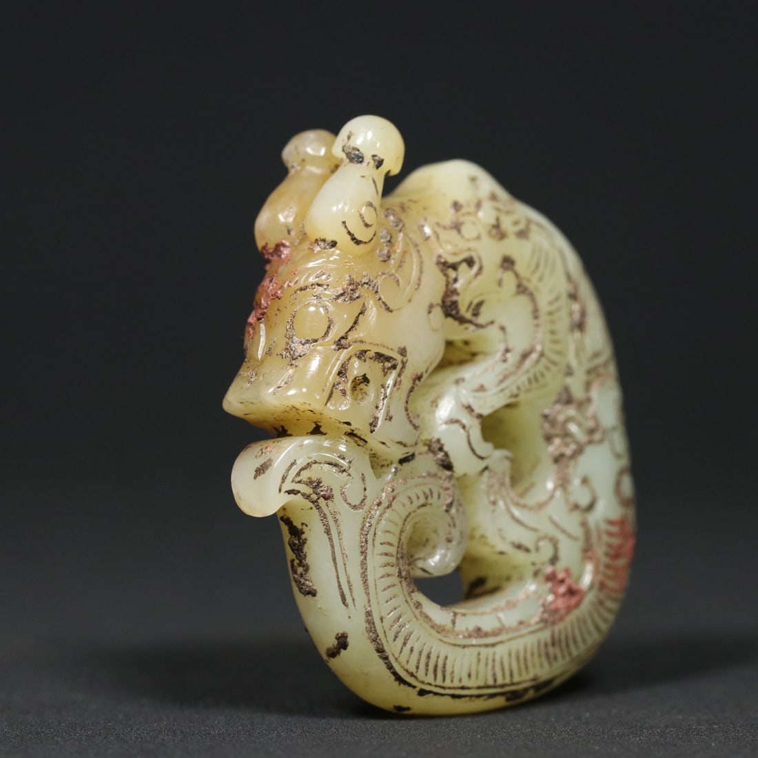 An Exquisite White Jade Dragon Pendant - 4