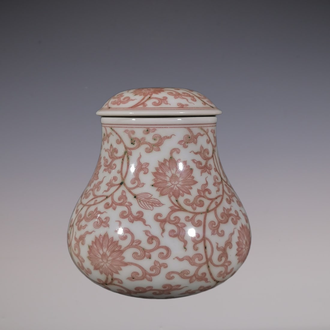 An Exquisite Underglaze-Red Lotus Pattern Tea Caddy - 6