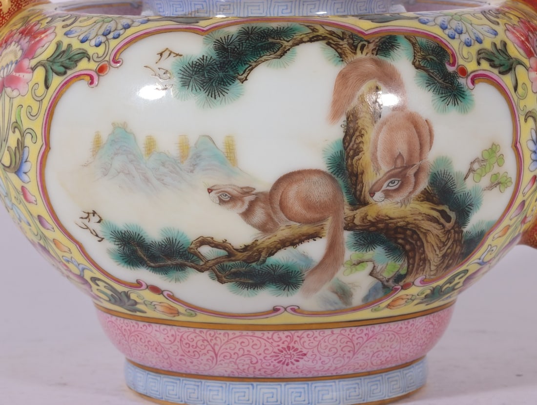 An Exquisite Enamel Lotus Pattern Animal Pattern Teapot - 3