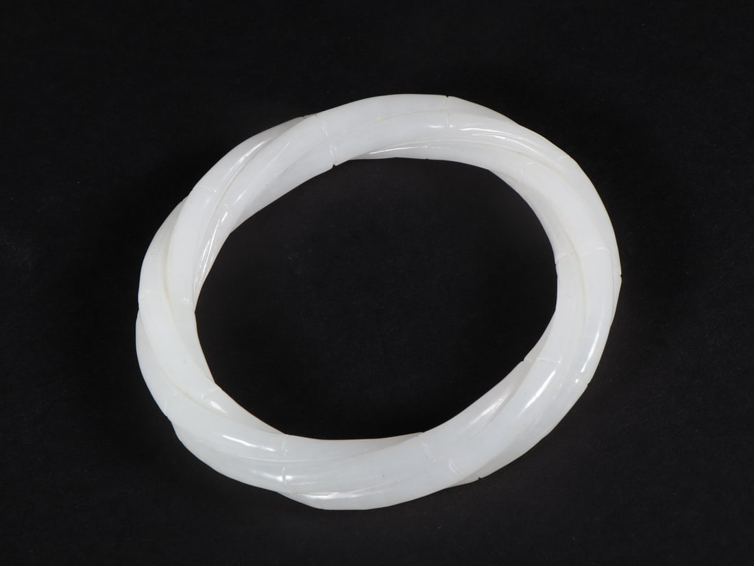 An Exquisite White Jade Bracelets - 9