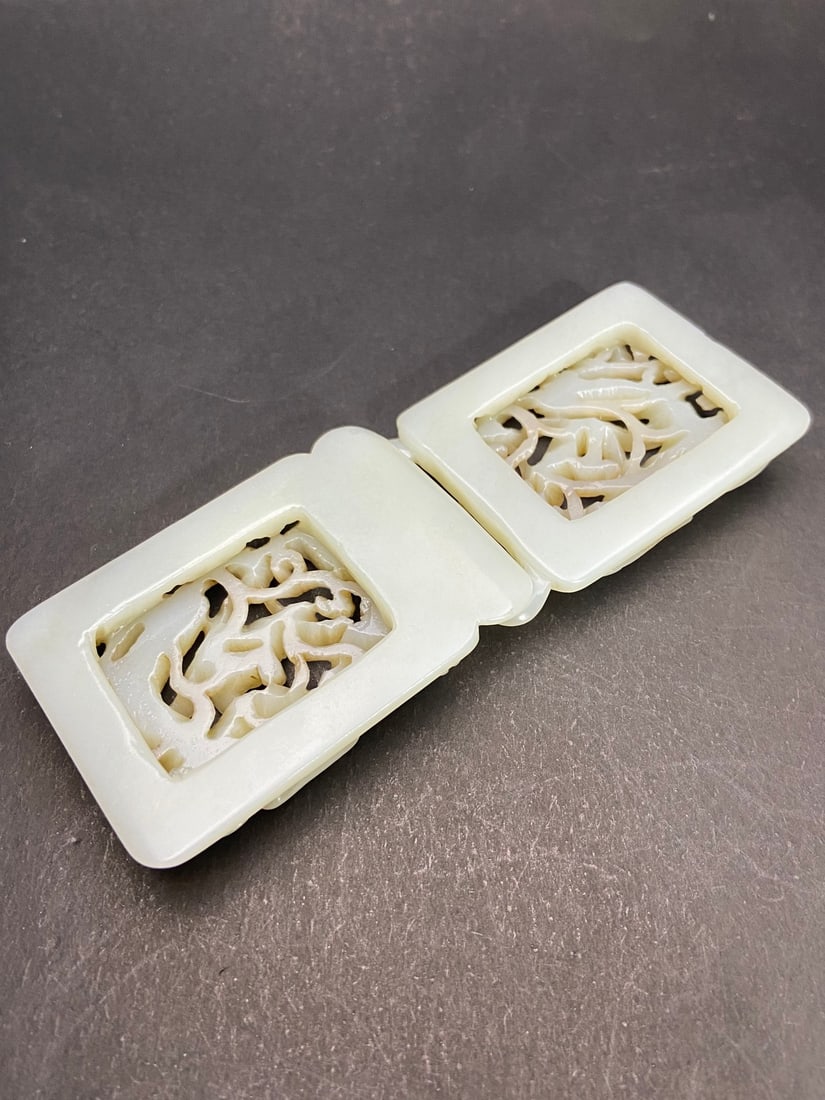 An Exquisite White Jade Dragon Pattern Ornament - 7