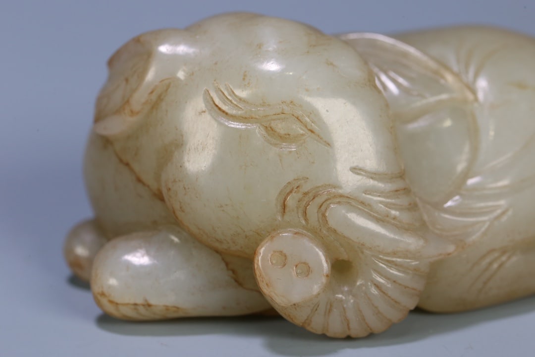 An Exquisite White Jade Elephant Ornament - 7