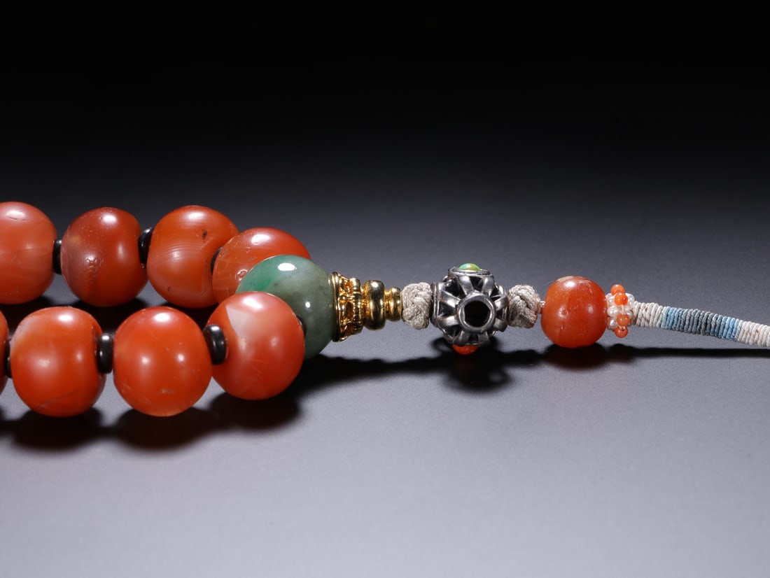 An Exquisite Agate Bracelets - 8