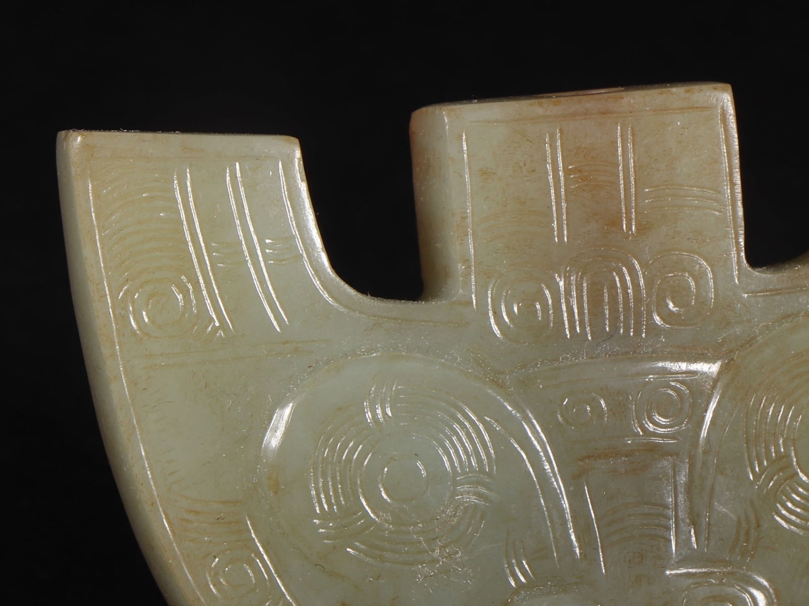 An Exquisite White Jade Beast-Face Pattern Ornament - 4