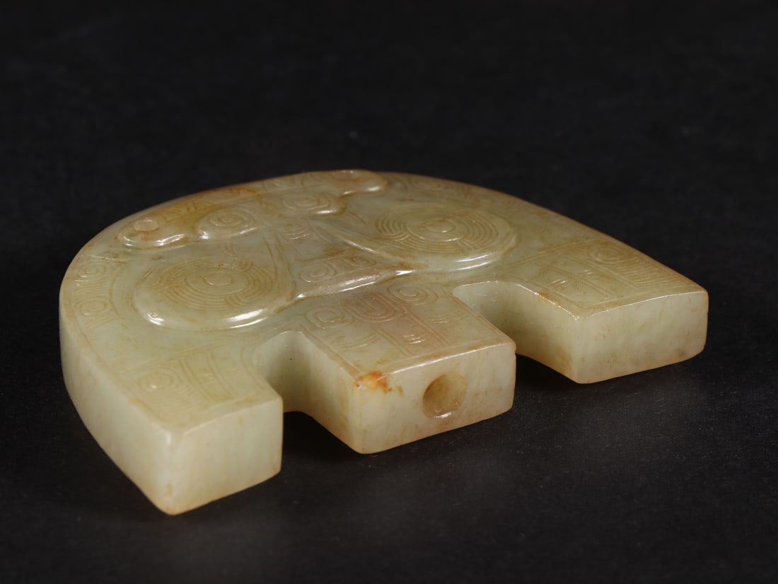 An Exquisite White Jade Beast-Face Pattern Ornament - 8