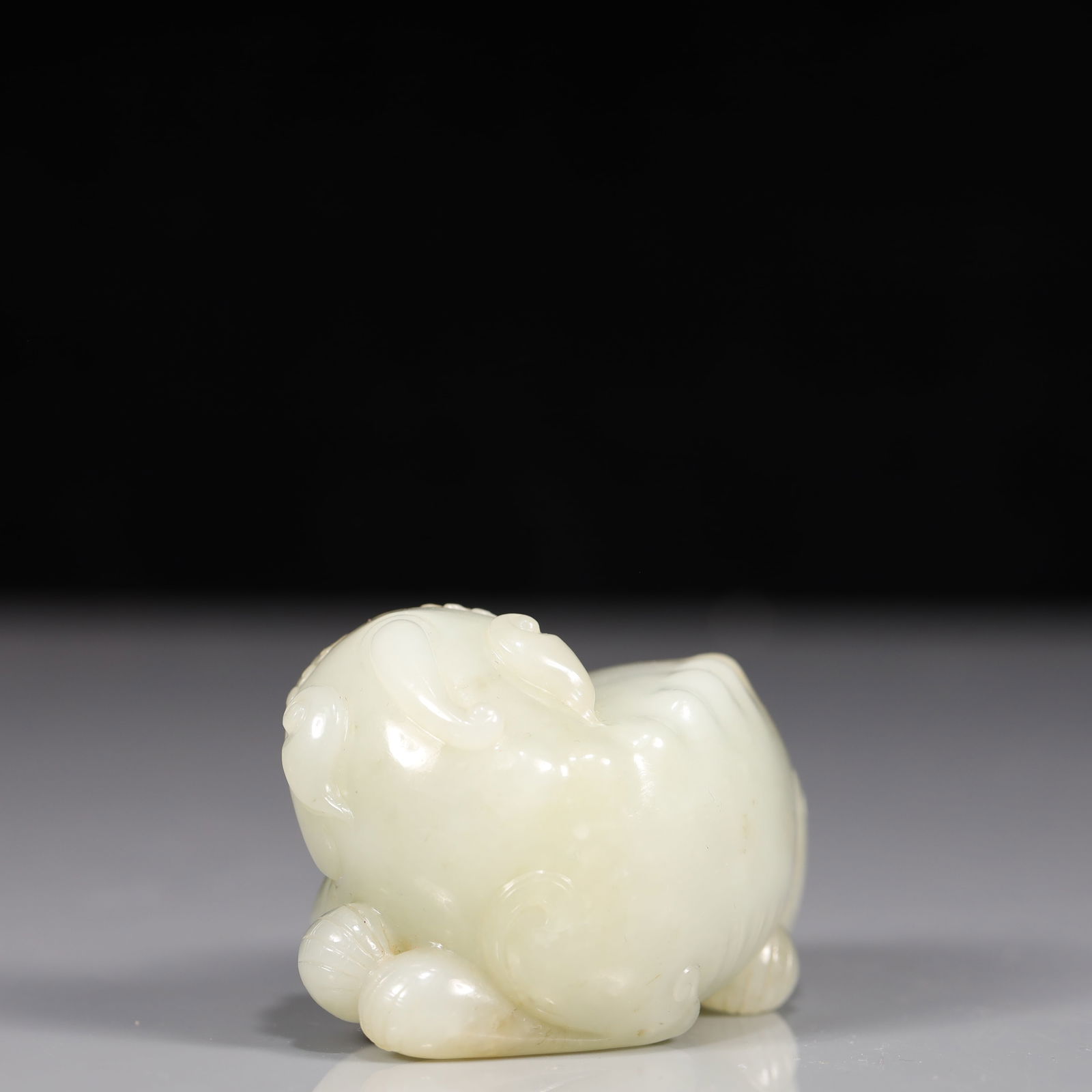 A Exquisite White Jade Auspicious Beast Ornament - 6