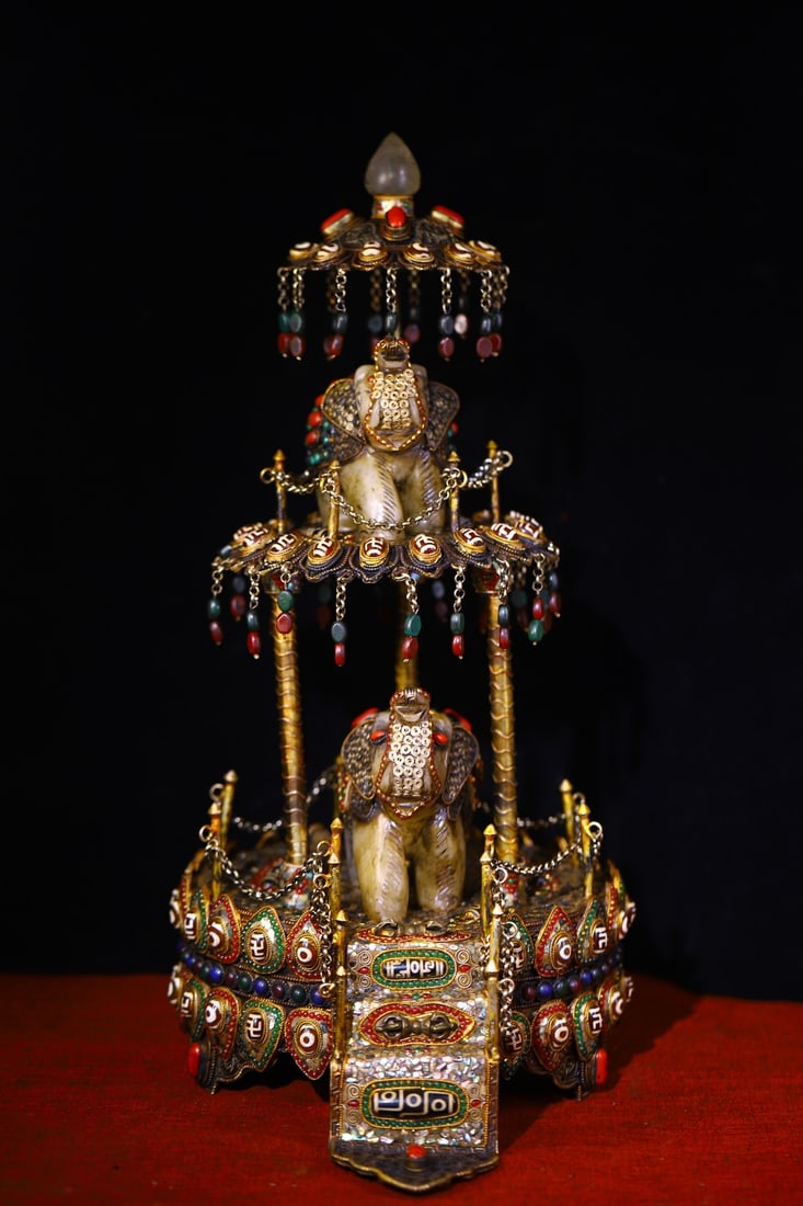 An Exquisite Crystal Inlaid Gems Statue of Ganesh (1 of 9)