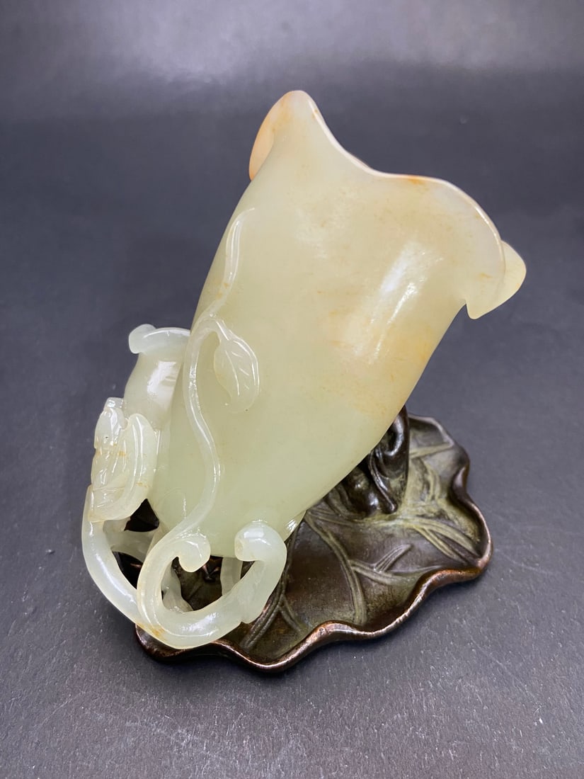 An Exquisite White Jade Flower Pattern Cup - 6