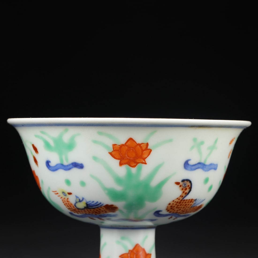 An Exquisite Wucai Flower and Bird Pattern Cup - 3