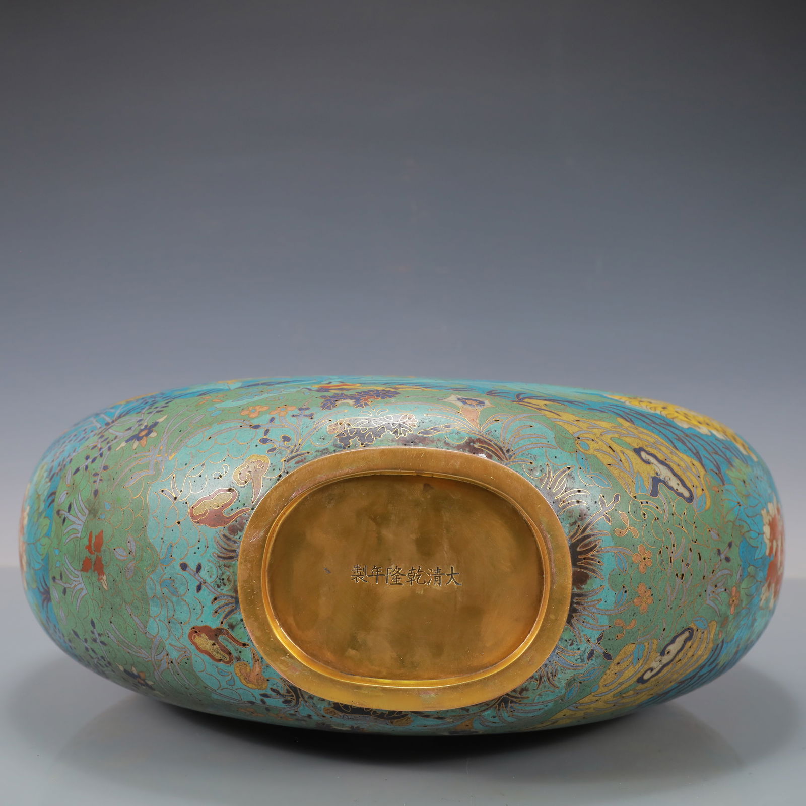 A Huge Cloisonne Chrysanthemum Pattern Phoenix-Ears Vase - 10