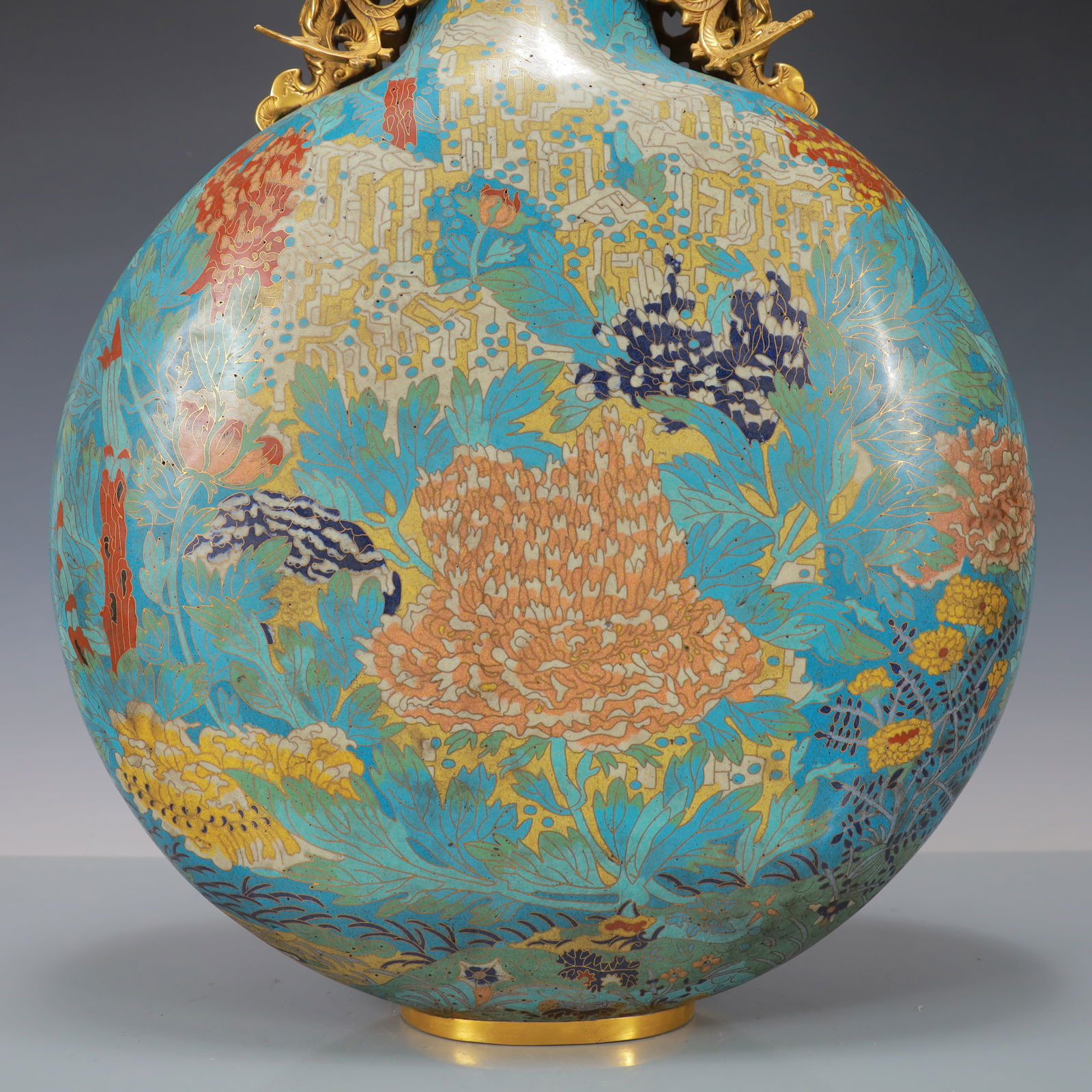 A Huge Cloisonne Chrysanthemum Pattern Phoenix-Ears Vase - 3