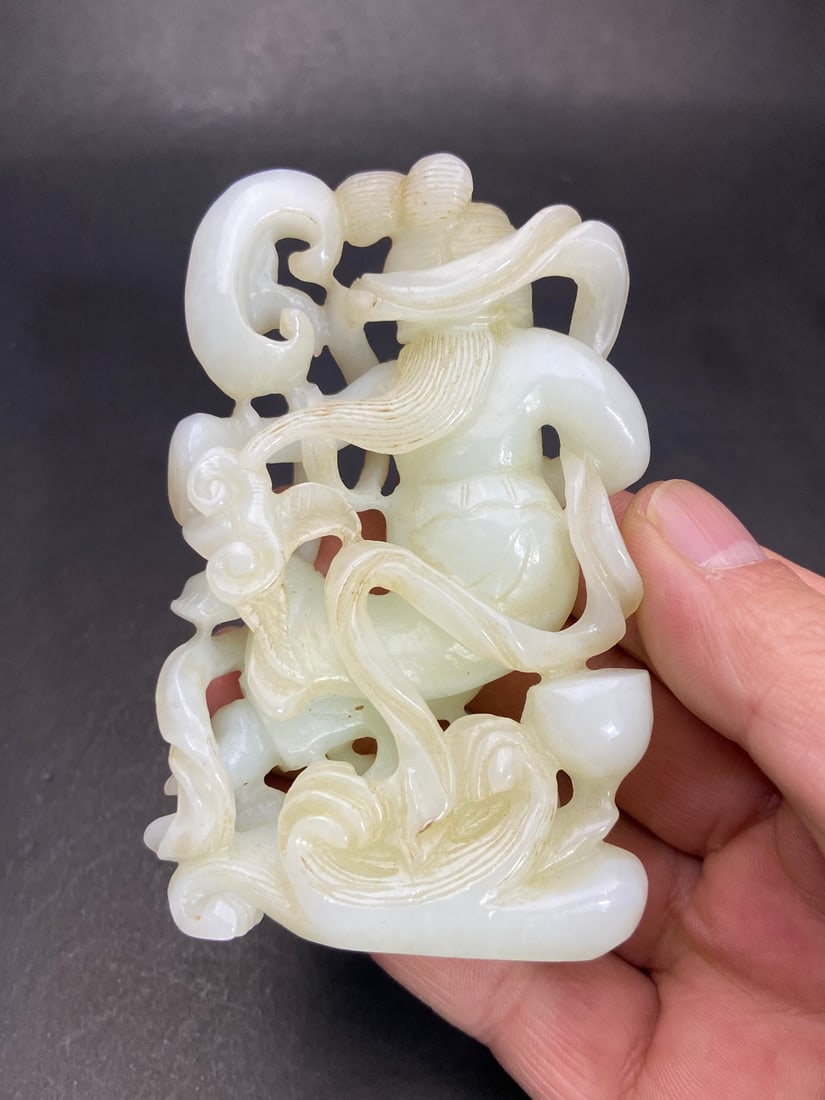 An Exquisite White Jade Figure Ornament - 9