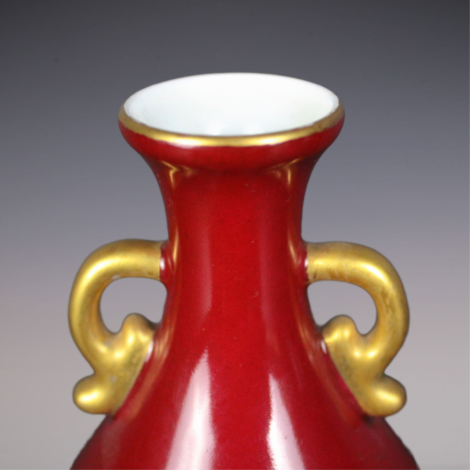 An Exquisite Ruby Red-Glazed Double-Ears Vase - 3