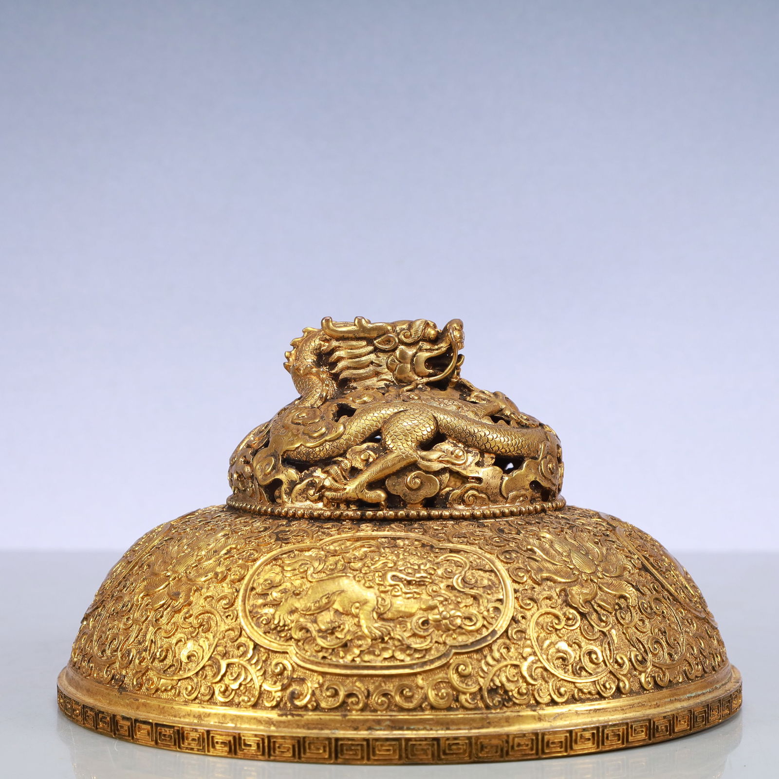 A Exquisite Gilt Bronze Lotus Pattern Lion Pattern Dragon Pattern Censer - 6