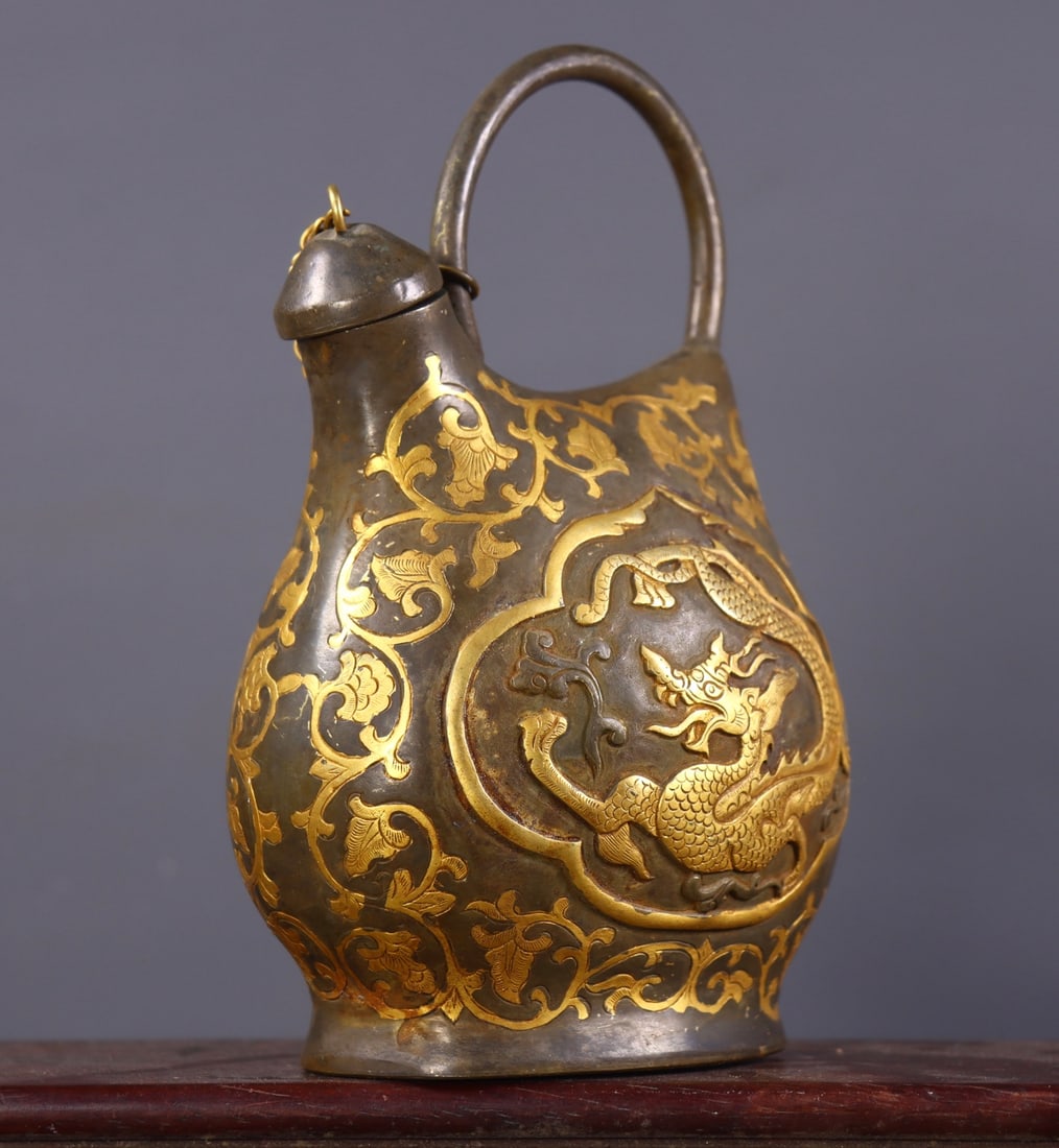 An Exquisite Gilt Bronze Lotus Pattern Dragon Pattern Ewer - 4