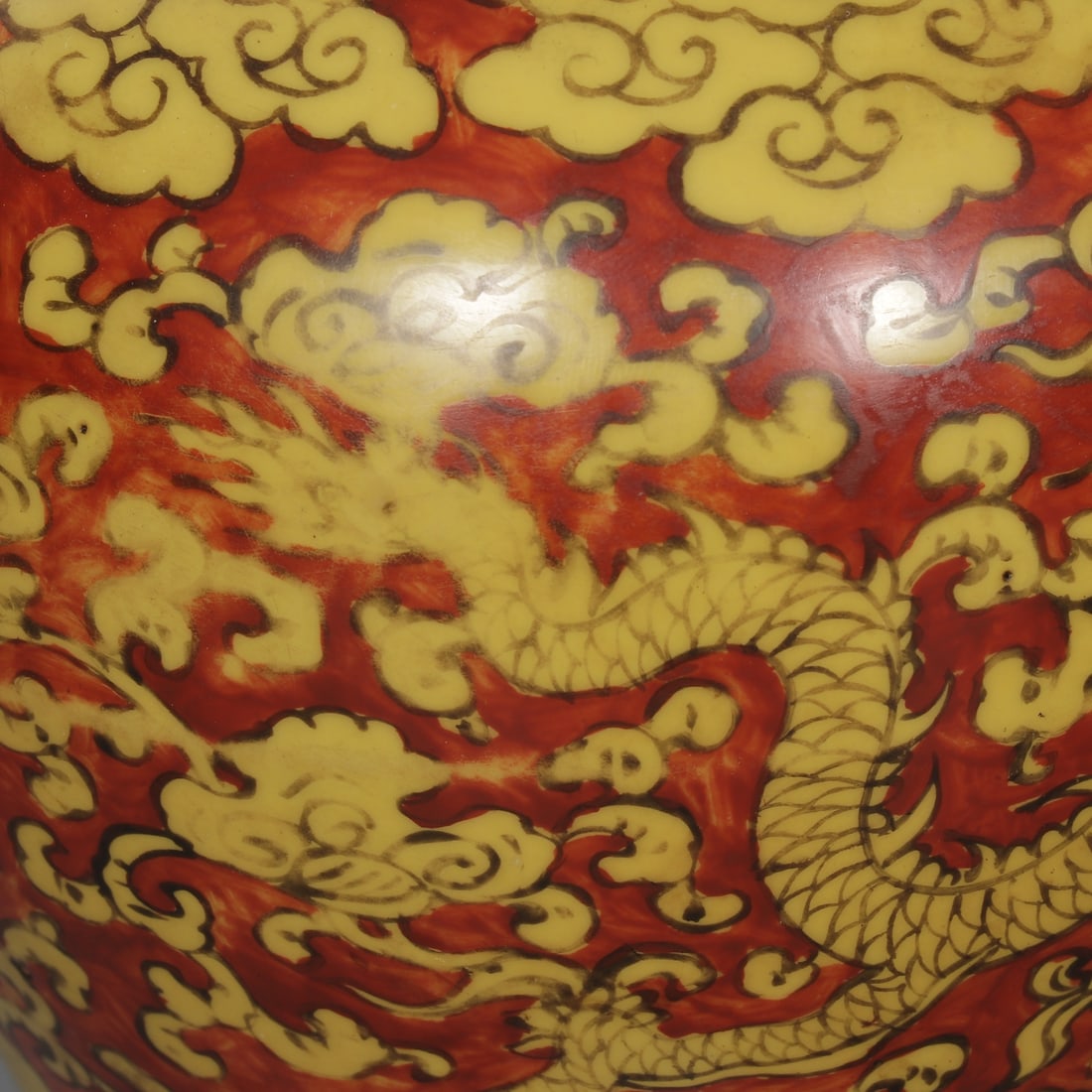 An Exquisite Red Glazed Dragon Pattern Seawater Pattern Lotus Pattern Jar - 6