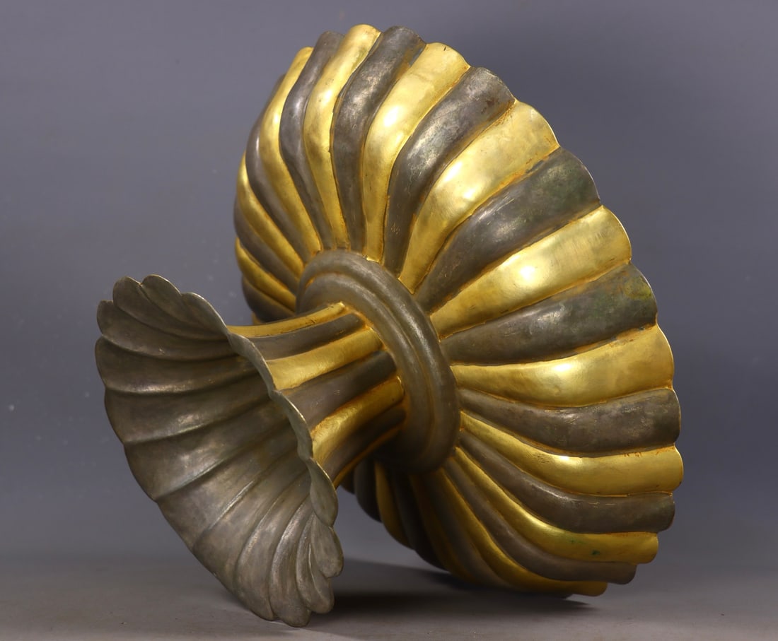 An Exquisite Gilt Bronze Phoenix Pattern Plate - 3