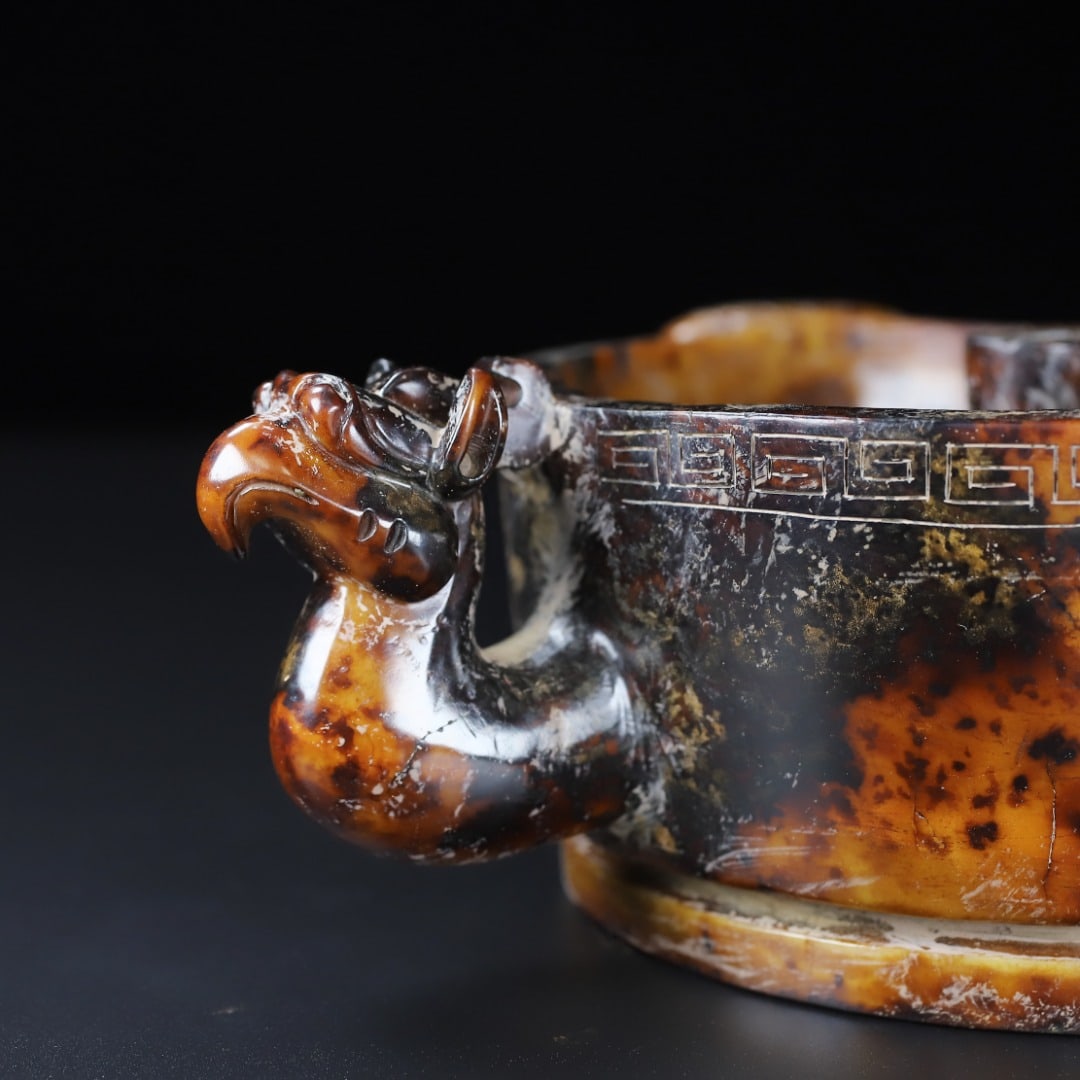 An Exquisite White Jade Phoenix-Shaped Candlestick - 3