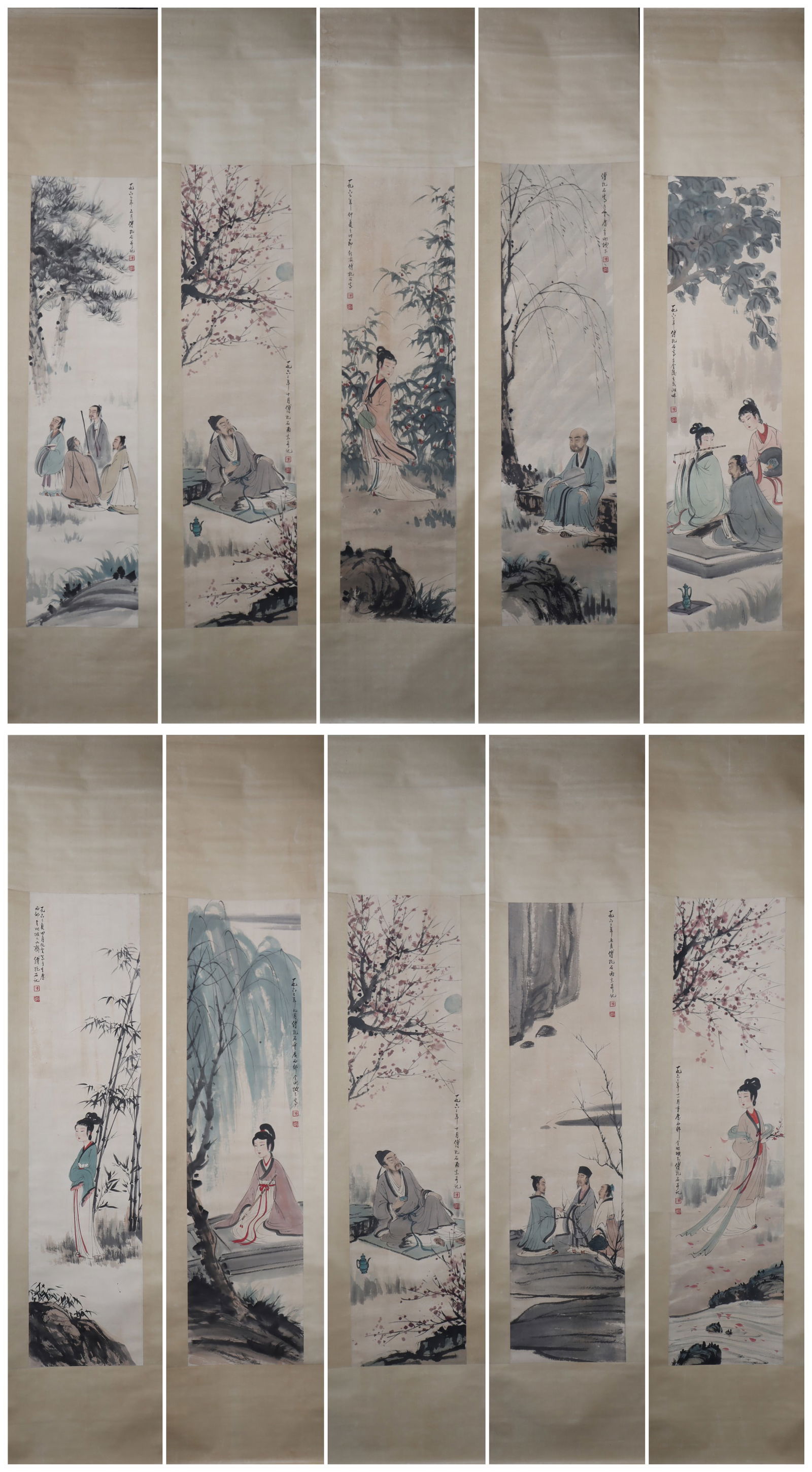 A Chinese Vertical Scroll Ink Painting of Character and Story on Paper: A Chinese Vertical Scroll Ink Painting of Character and Story on Paper Fu baoshi Size:135cmx33cm (The Dimensions Of All Batches Are Manually Measured.If You Need More Detailed Information, Please