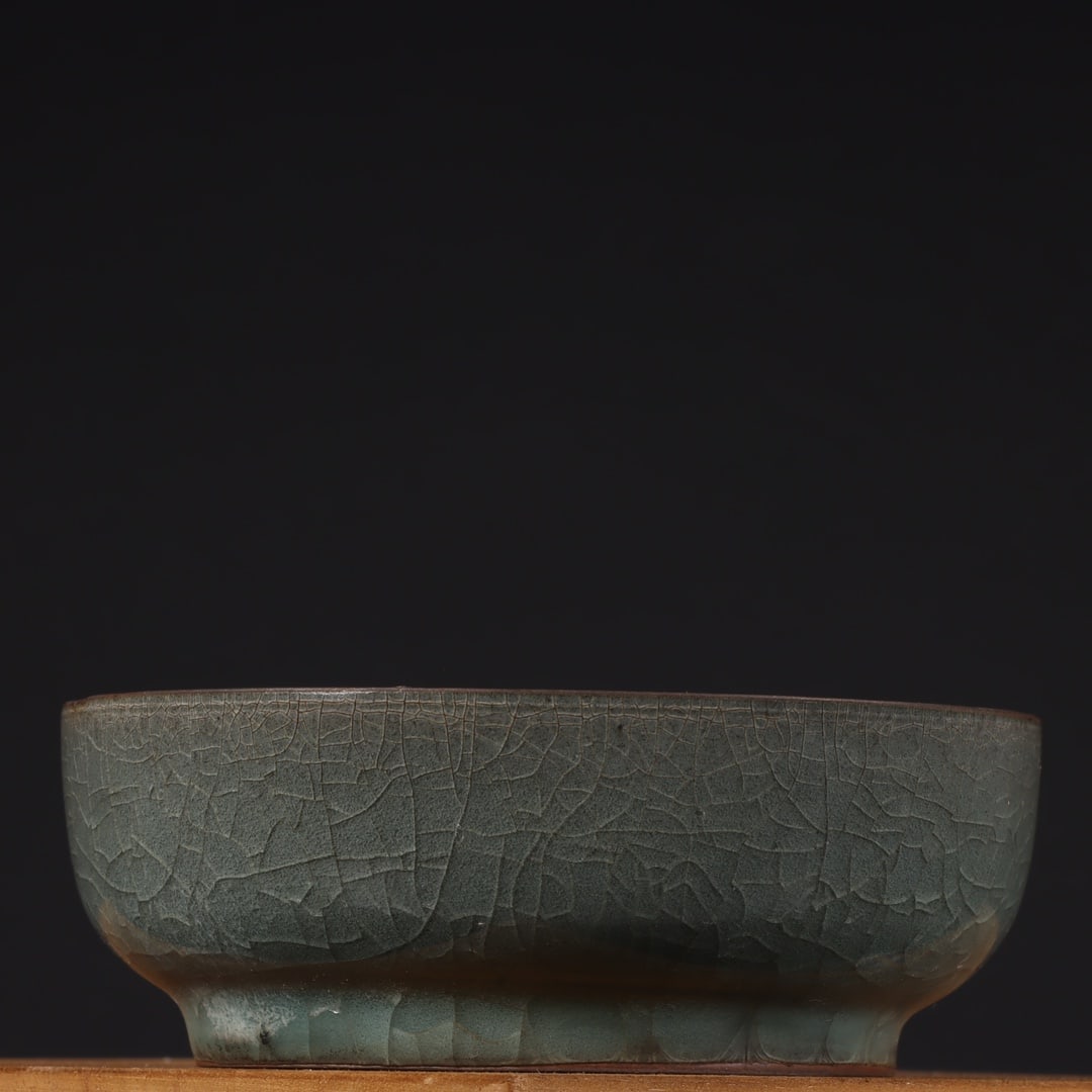 An Exquisite Guan yao Cup - 6