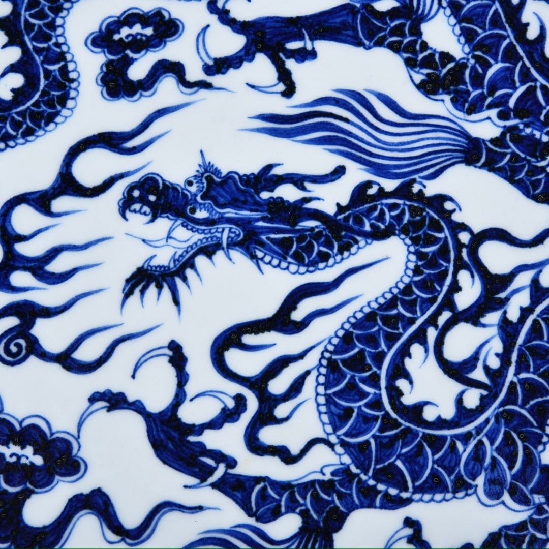 An Exquisite Blue and White Dragon Pattern Lotus Pattern Plate - 3