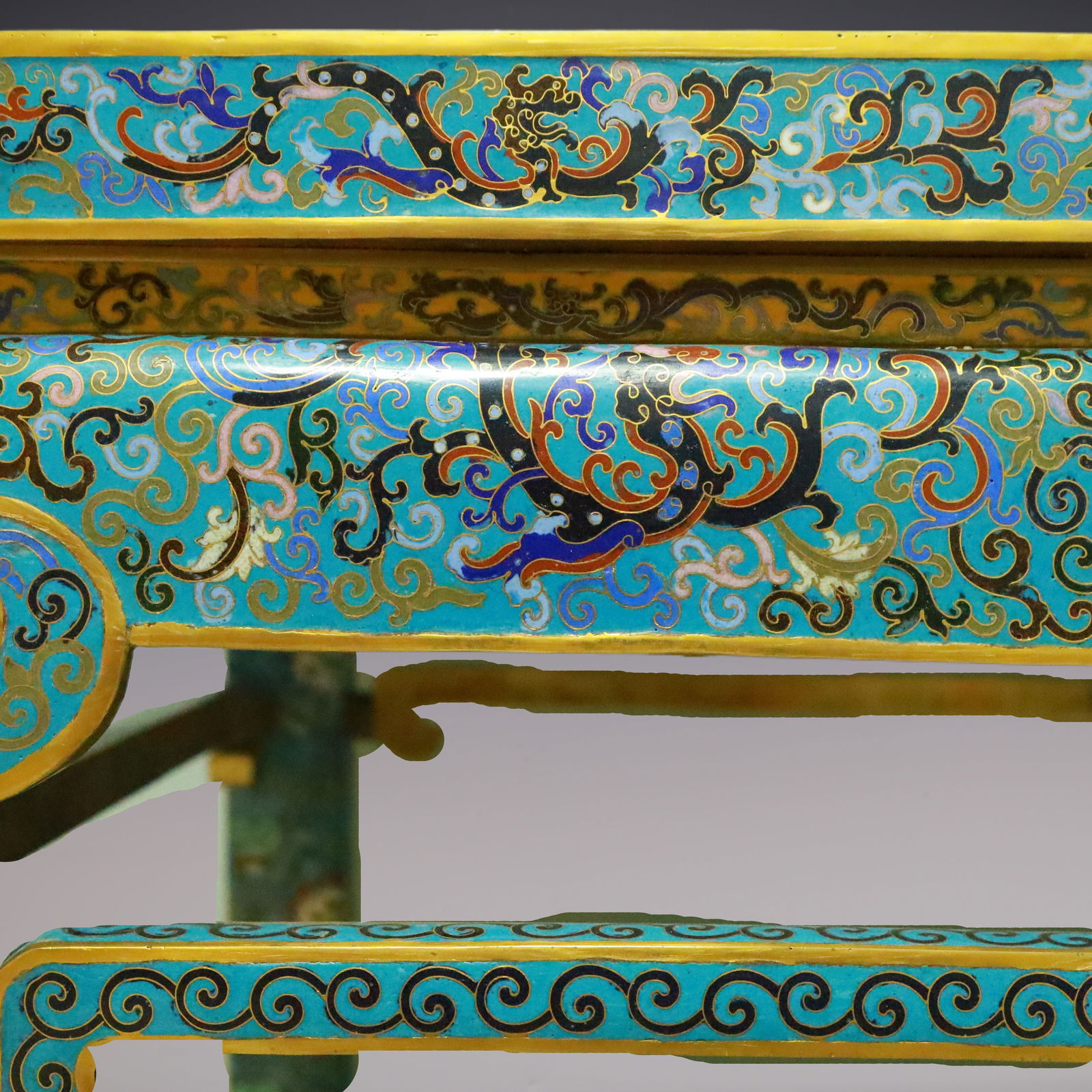 An Exquisite Cloisonne Lion Pattern Dragon Pattern Lotus Pattern Table - 4