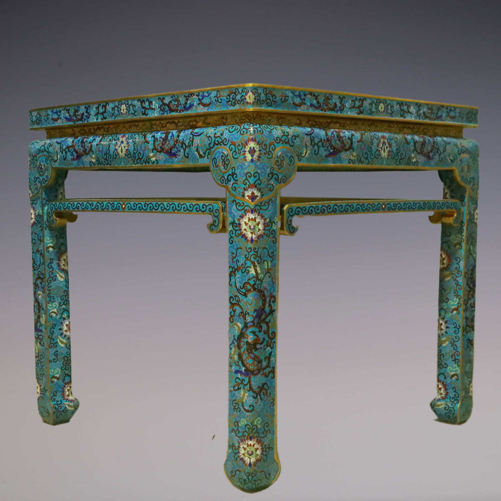 An Exquisite Cloisonne Lion Pattern Dragon Pattern Lotus Pattern Table - 6