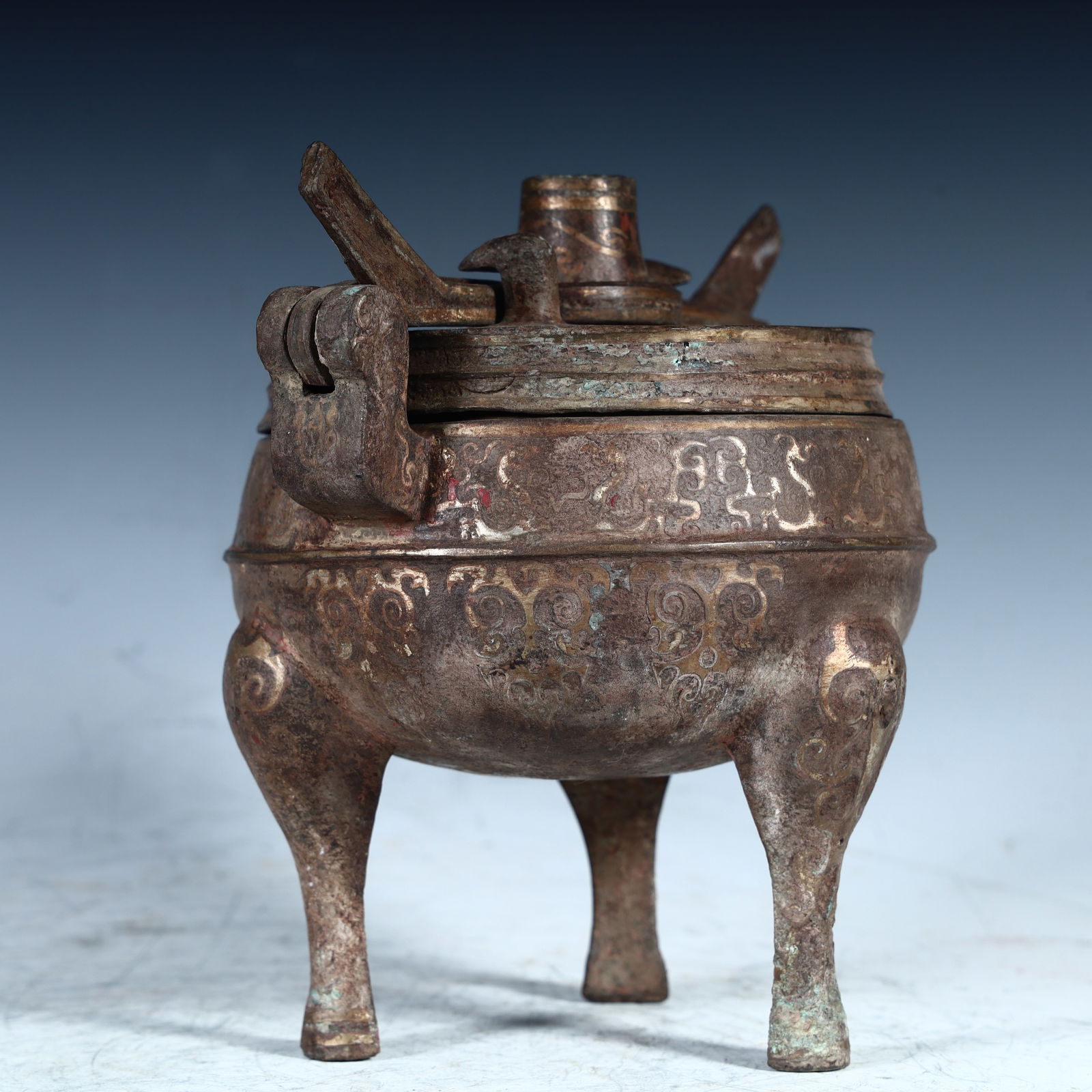 A Qing Dynasty copper silver three-legged tripod - 3