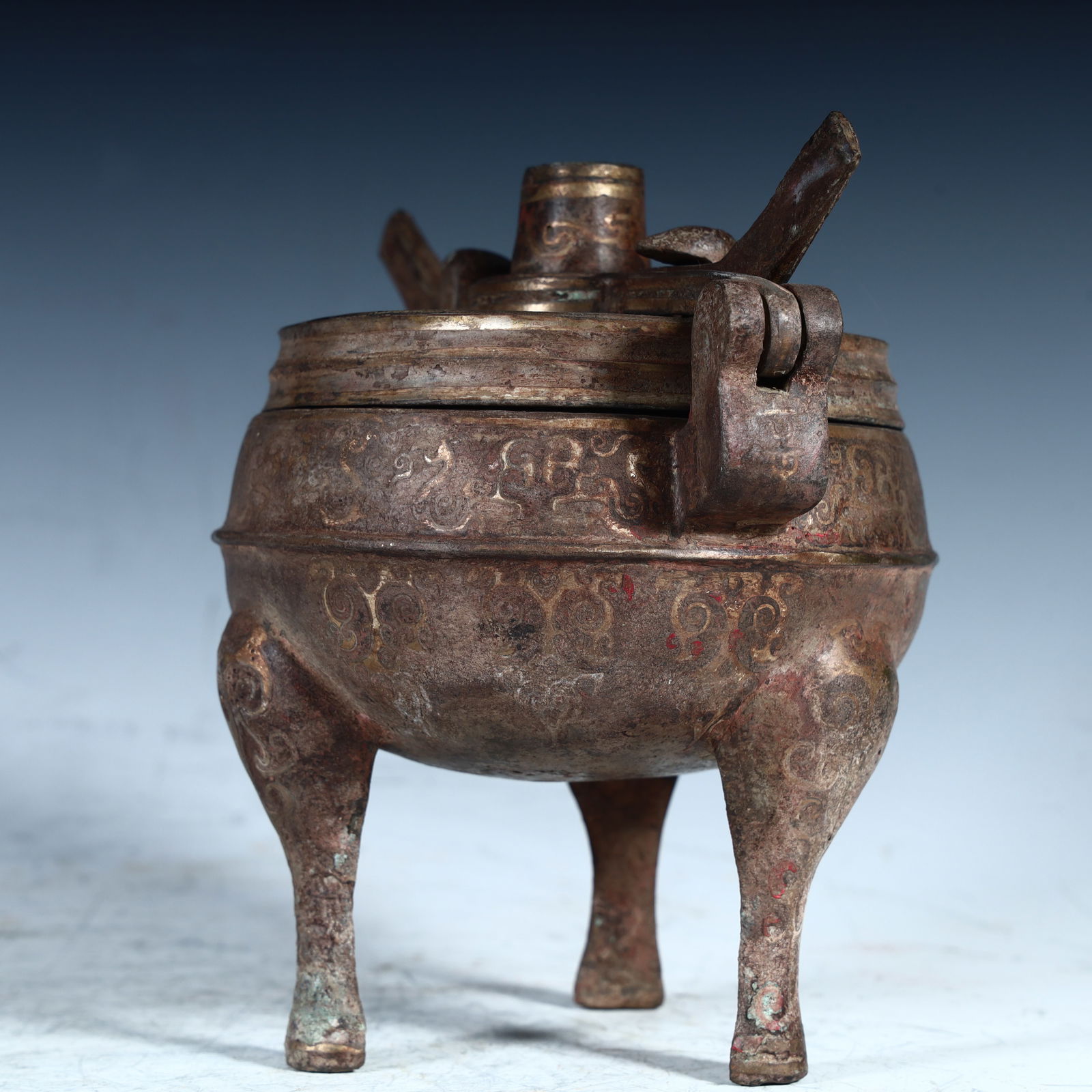 A Qing Dynasty copper silver three-legged tripod - 4