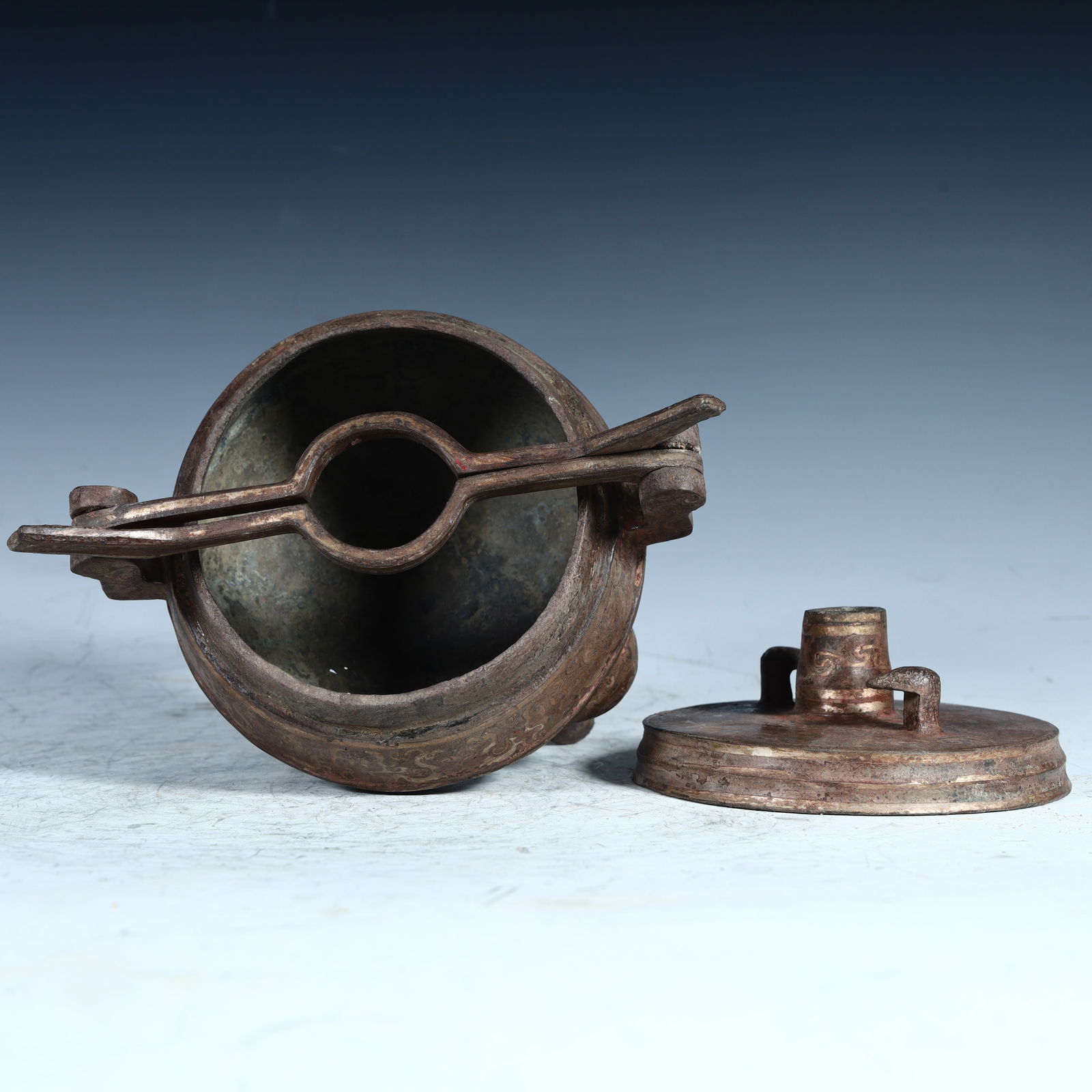 A Qing Dynasty copper silver three-legged tripod - 6