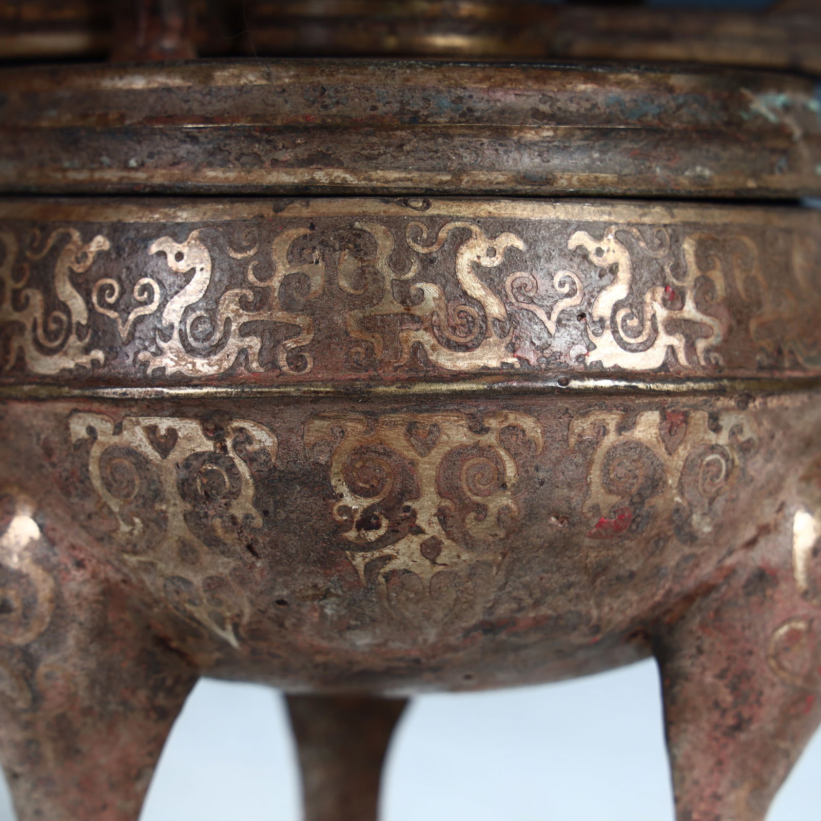 A Qing Dynasty copper silver three-legged tripod - 7