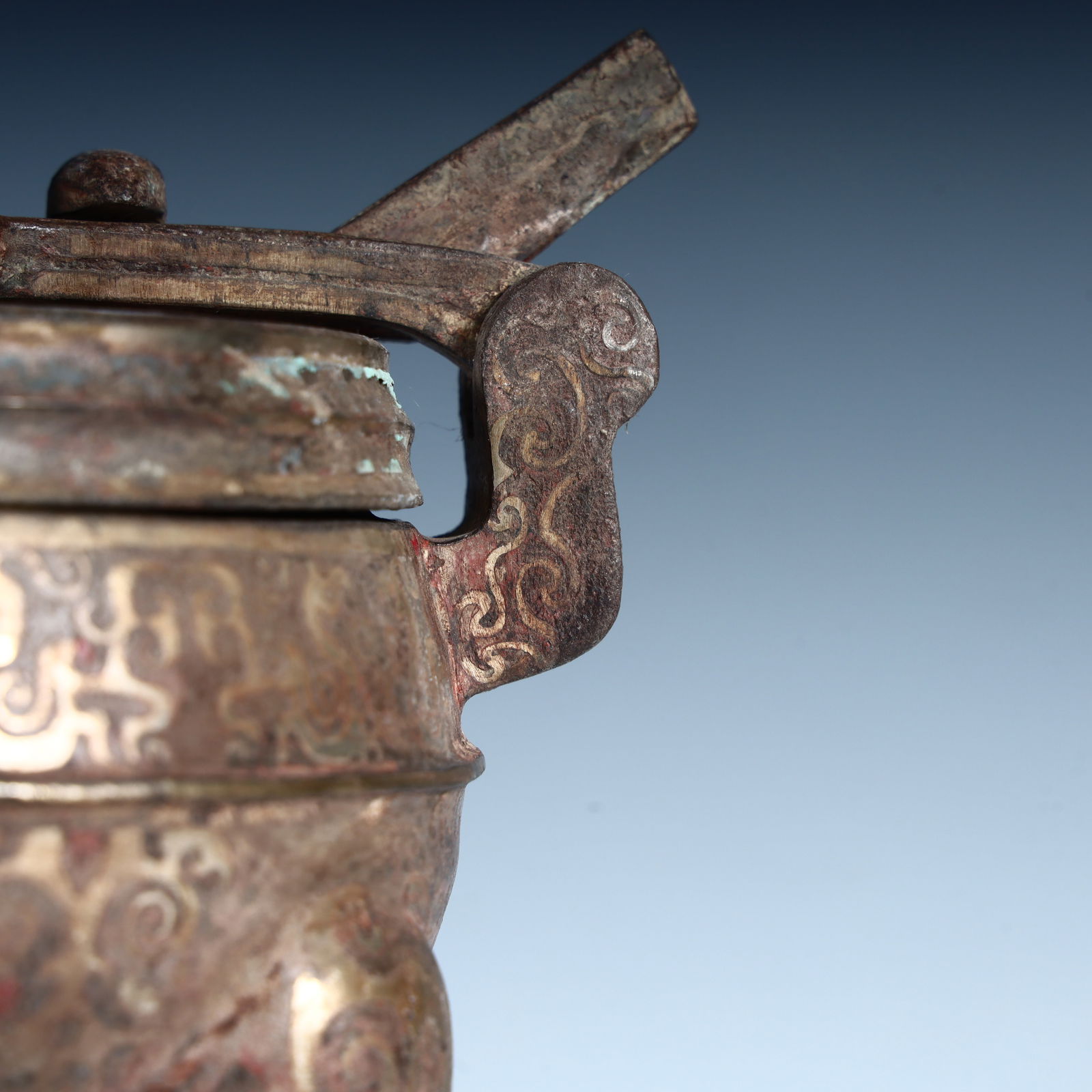 A Qing Dynasty copper silver three-legged tripod - 8