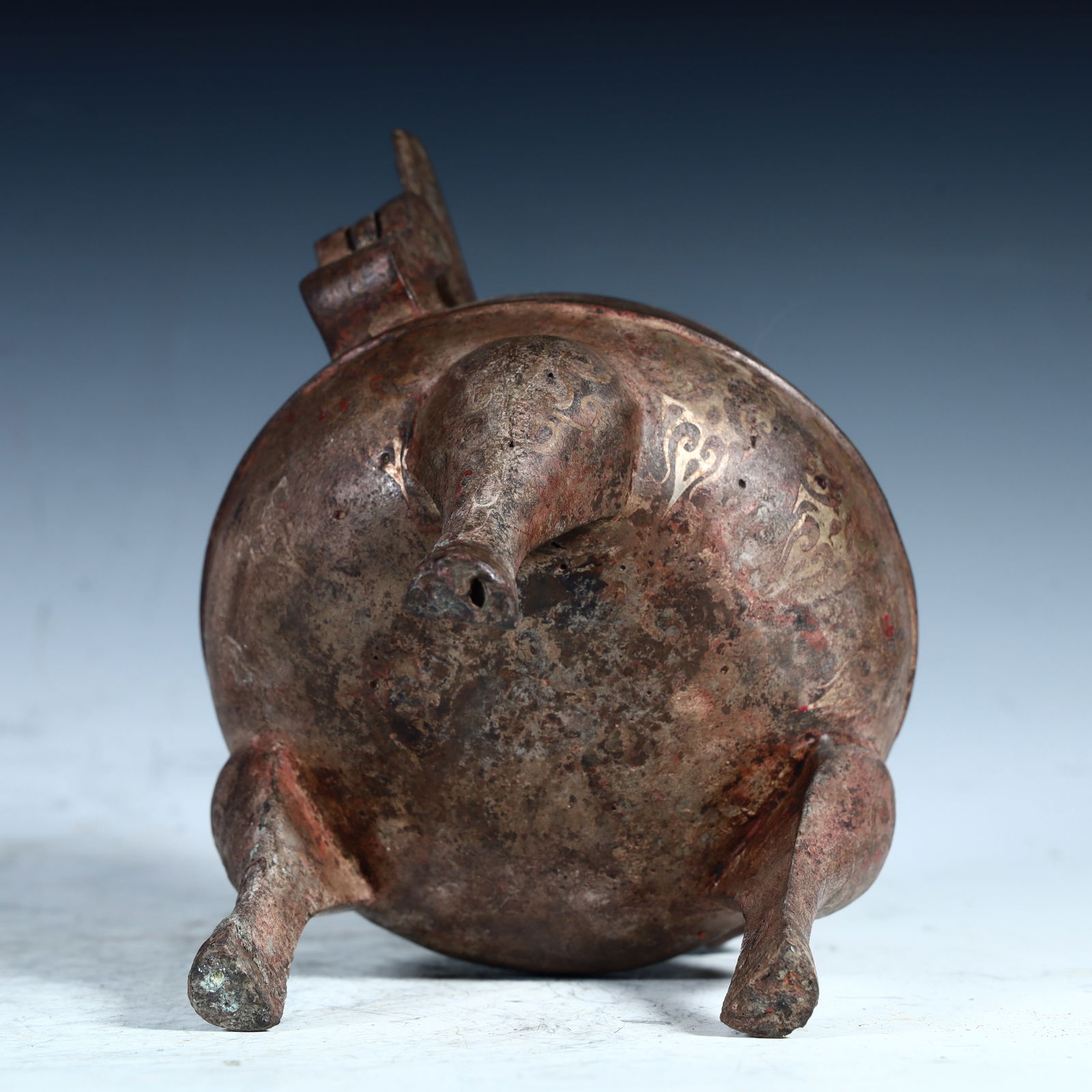 A Qing Dynasty copper silver three-legged tripod - 9