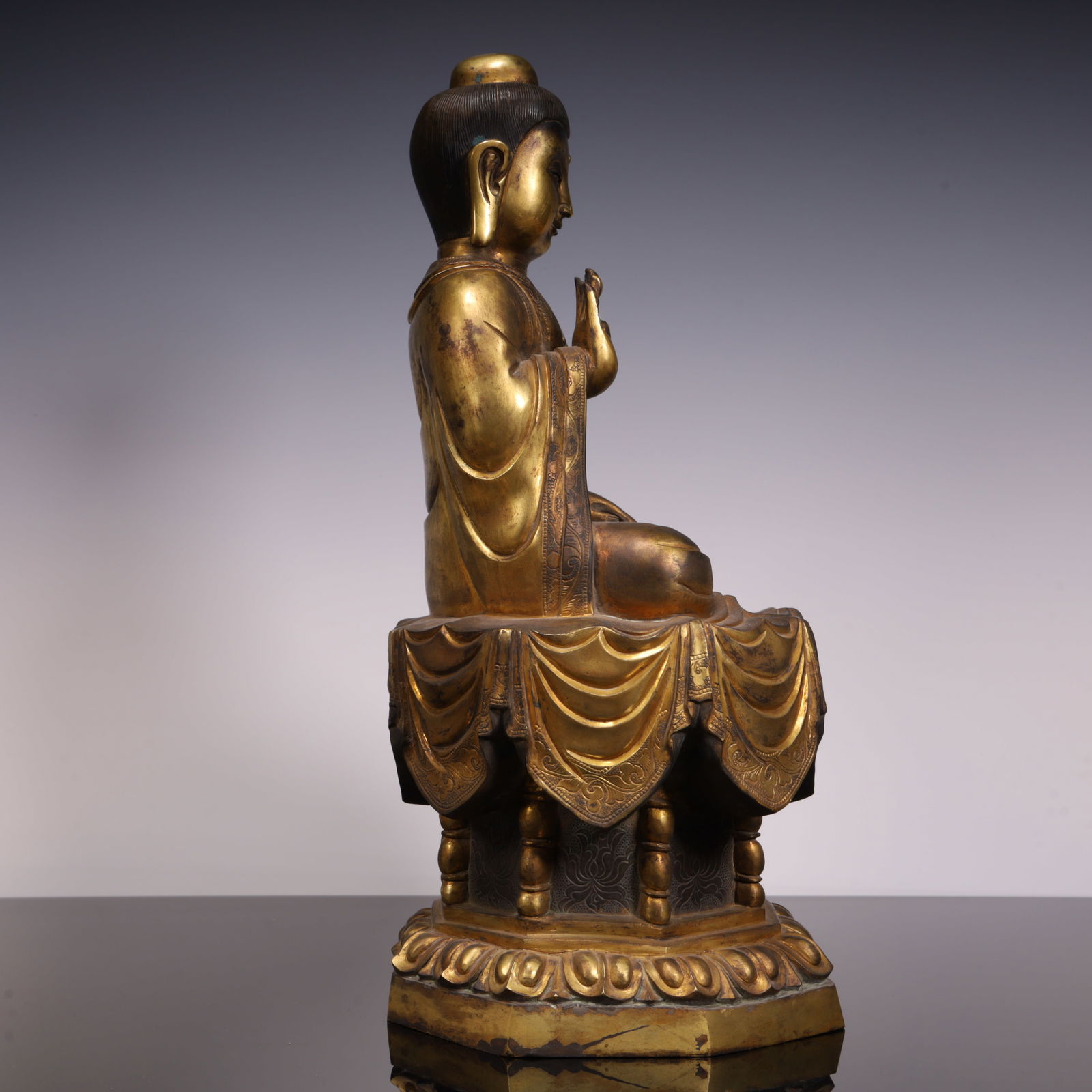 A beautiful bronze gilt Buddha - 10