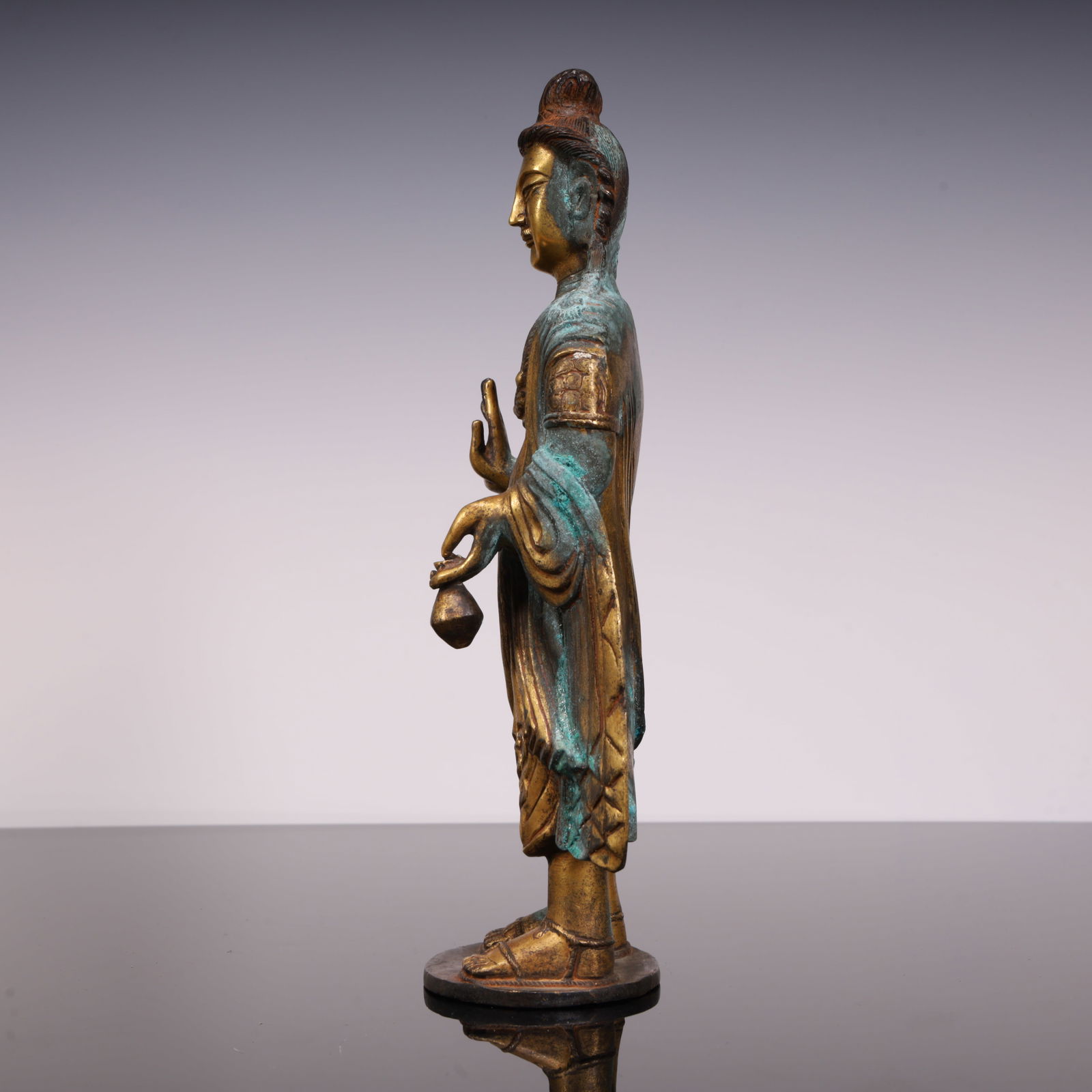 A beautiful bronze gilt Buddha - 8