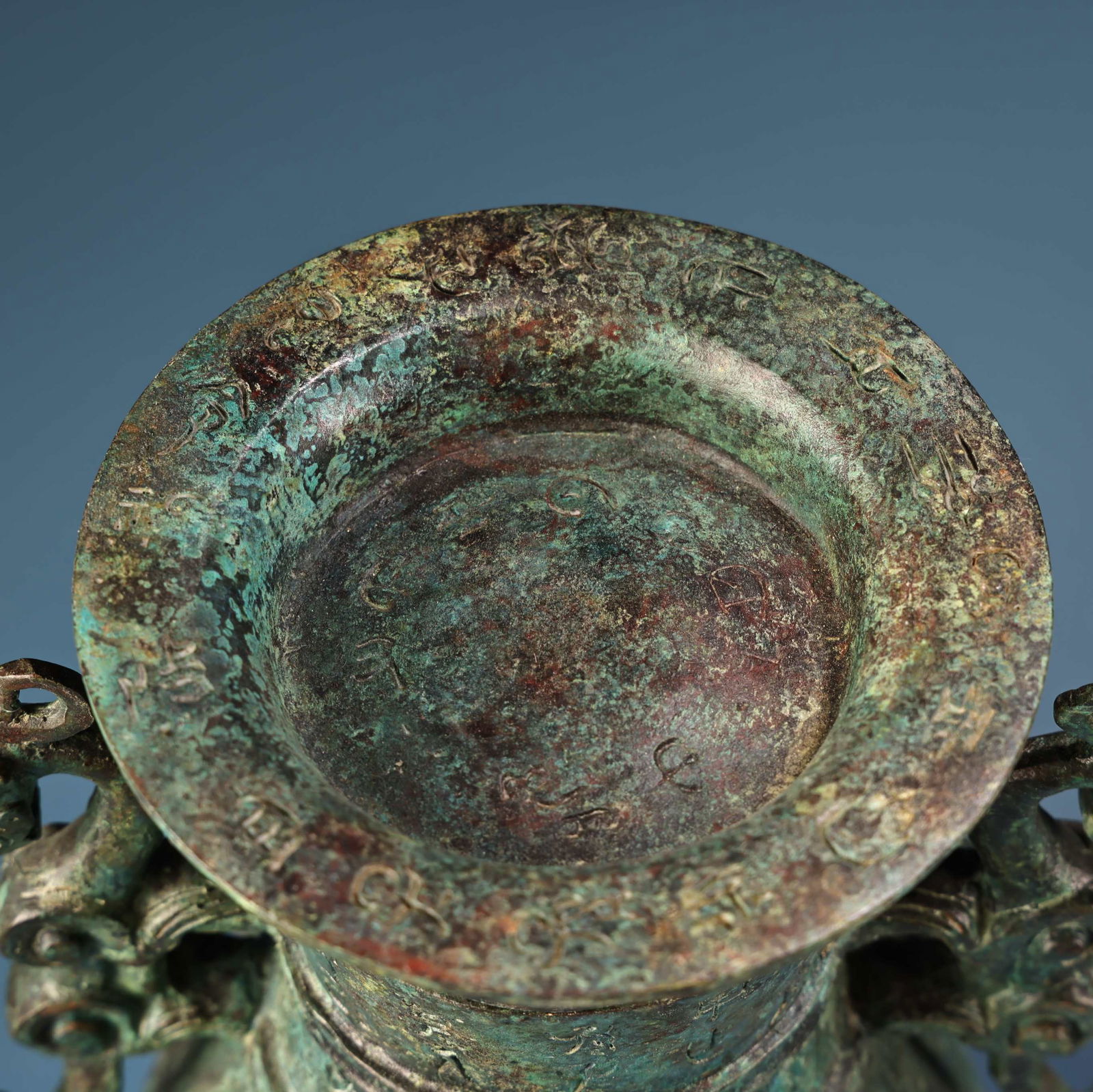 A fine bronze saxifrage vase - 3