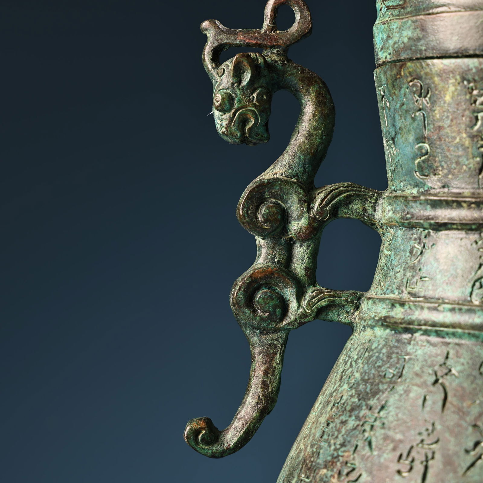 A fine bronze saxifrage vase - 5