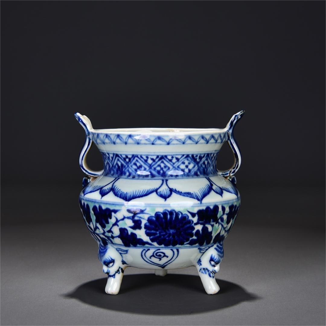 A Yuan Dynasty entwined peony pattern incense burner: The Yuan Dynasty's entwined peony pattern incense burner Size:H:13cm W:12cm (The Dimensions Of All Batches Are Manually Measured.If You Need More Detailed Information, Please