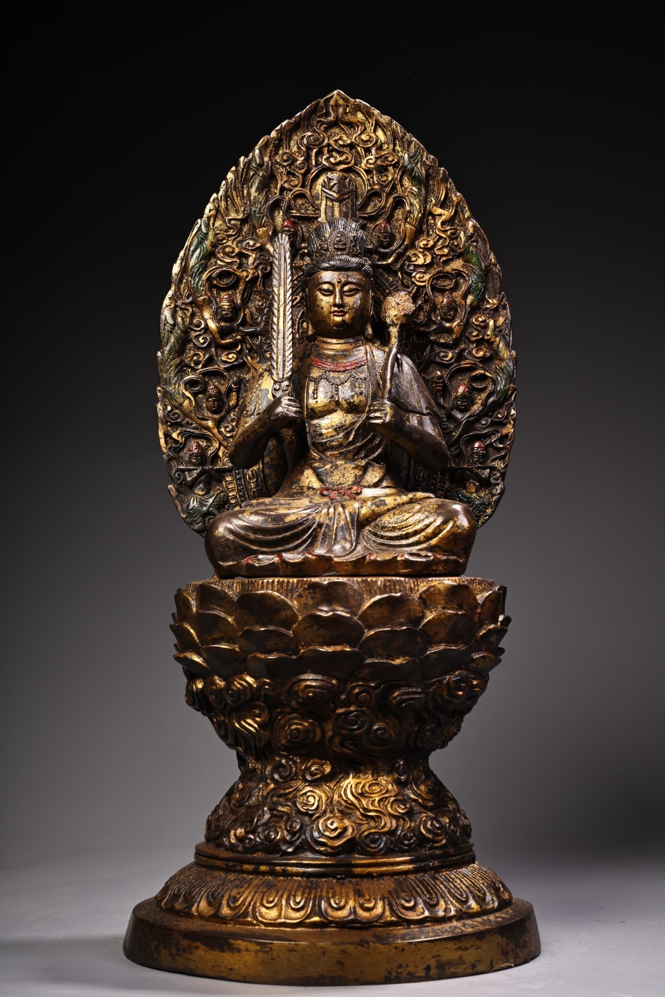 A beautiful pure copper all-copper high-relief engraving Buddha statue of the Bodhisattva in mud: Exquisite pure copper all-copper high relief engraving clay gold void Zang Bodhisattva Buddha statue Size:W:3250g H:33cm W:16cm (The Dimensions Of All Batches Are Manually