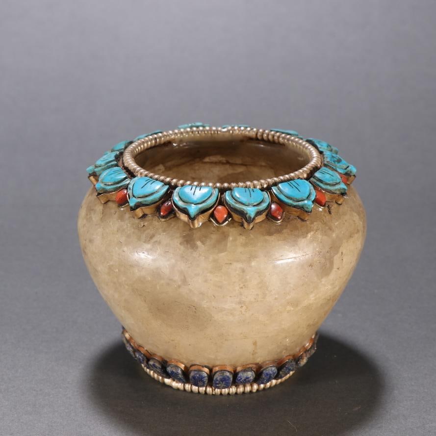 A beautiful crystal-inlaid treasure bowl (1 of 9)