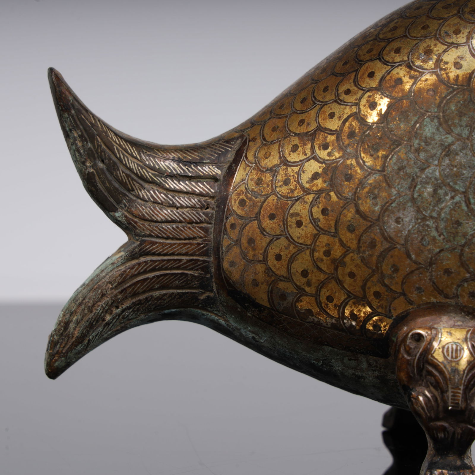 A Han Dynasty silver fish ornament - 5