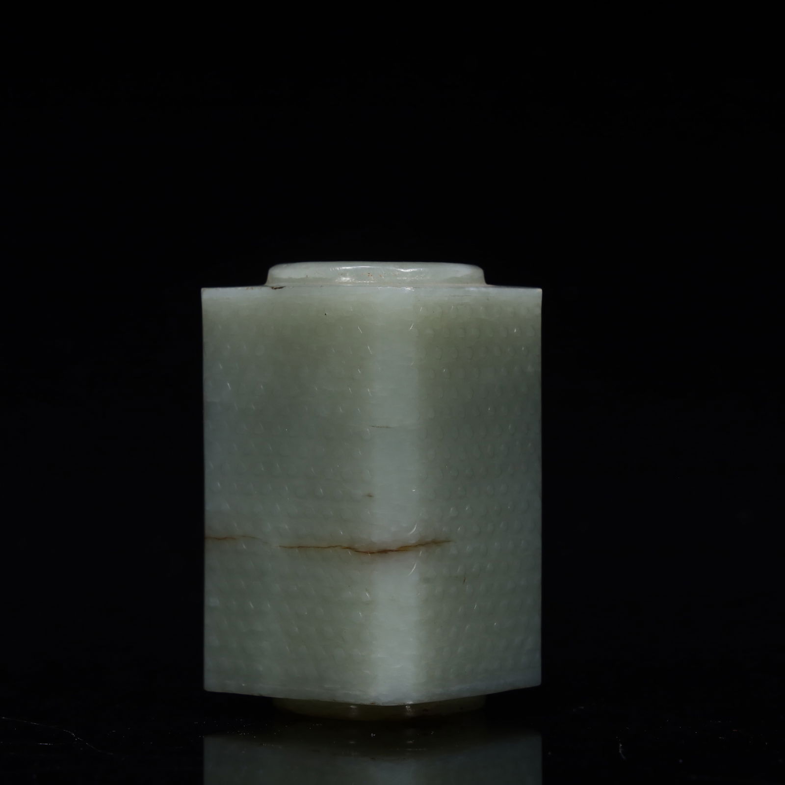 A beautiful Hetian jade square joy: Exquisite Hetian jade square music SIZE: L::4cm W::4cm H::7cm W::327G (The Dimensions Of All Batches Are Manually Measured.If You Need More Detailed Information, Please Contact Our Customer Service Be