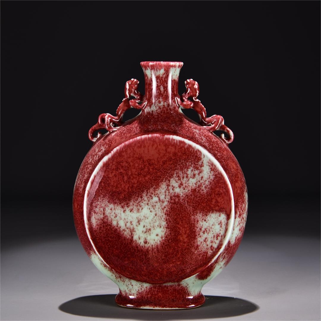 A kiln-glazed flat bottle made in the Qianlong period of the Qing Dynasty (1 of 9)
