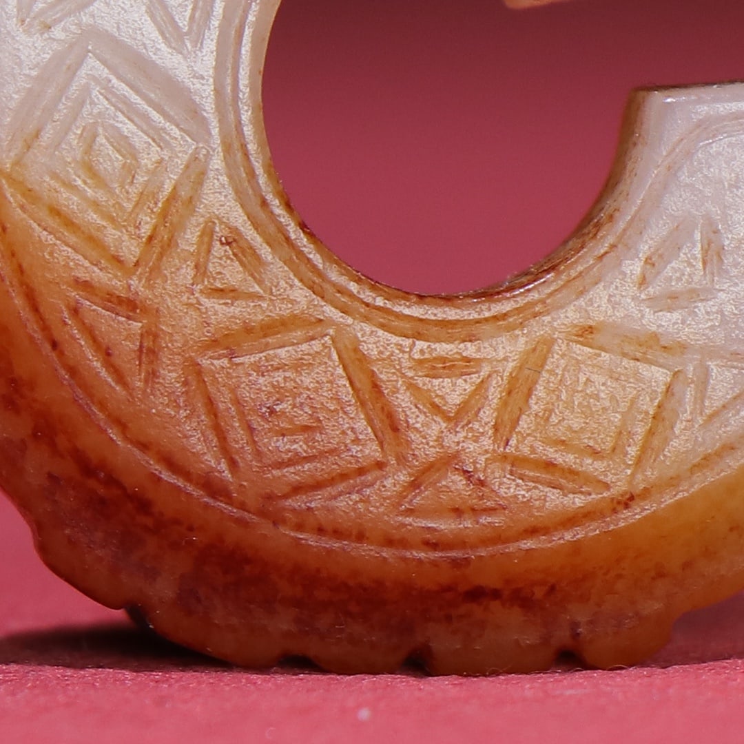 A beautiful white jade dragon pendant - 3